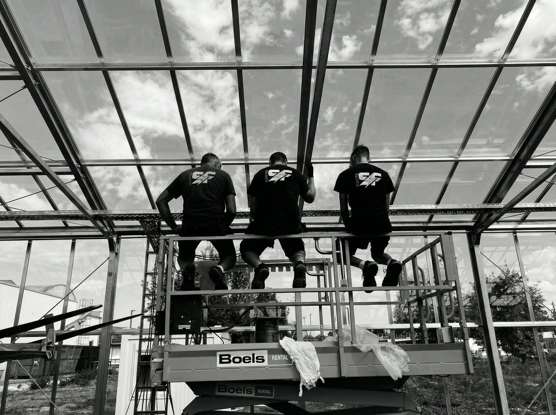 Elektro SF Team bei der Arbeit